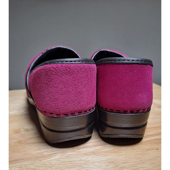 Lands End Women's 7B Clogs Pink Suede Slip-Ons - Picture 4 of 8
